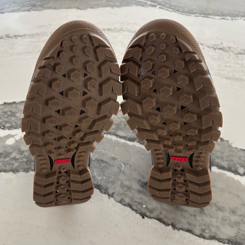 RARE Vans Ultrarange EXO Hi GORE-TEX MTE-3 Boot
Black Gold High-Top Sneakerboots - Picture 10 of 16